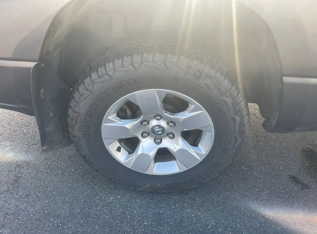 Used 2019 RAM 1500 Big Horn AWD/4WD image 11