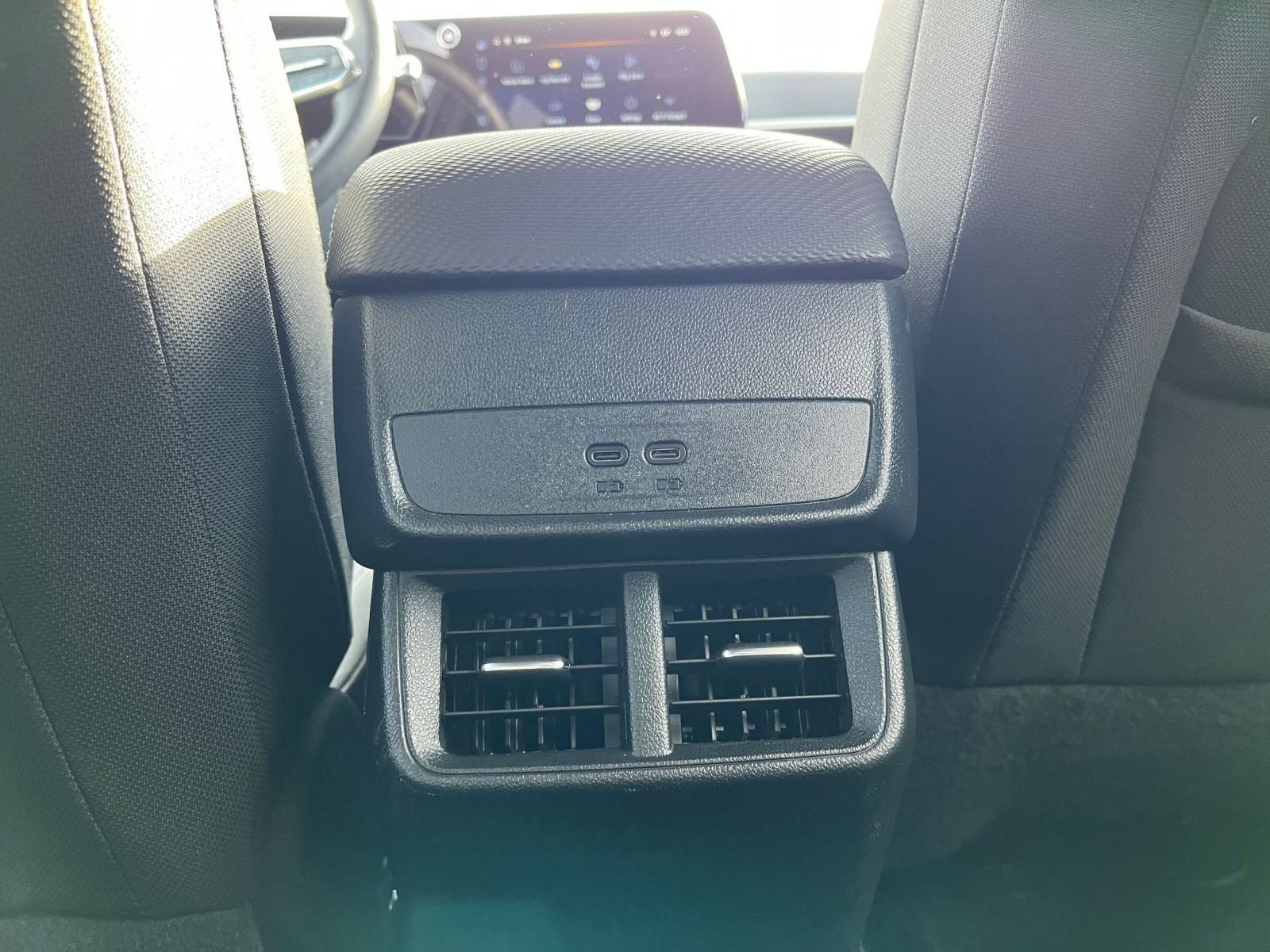 Used 2025 Chevrolet Equinox LT image 24