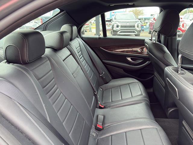 Used 2018 Mercedes-Benz E 400 4MATIC Sedan image 11