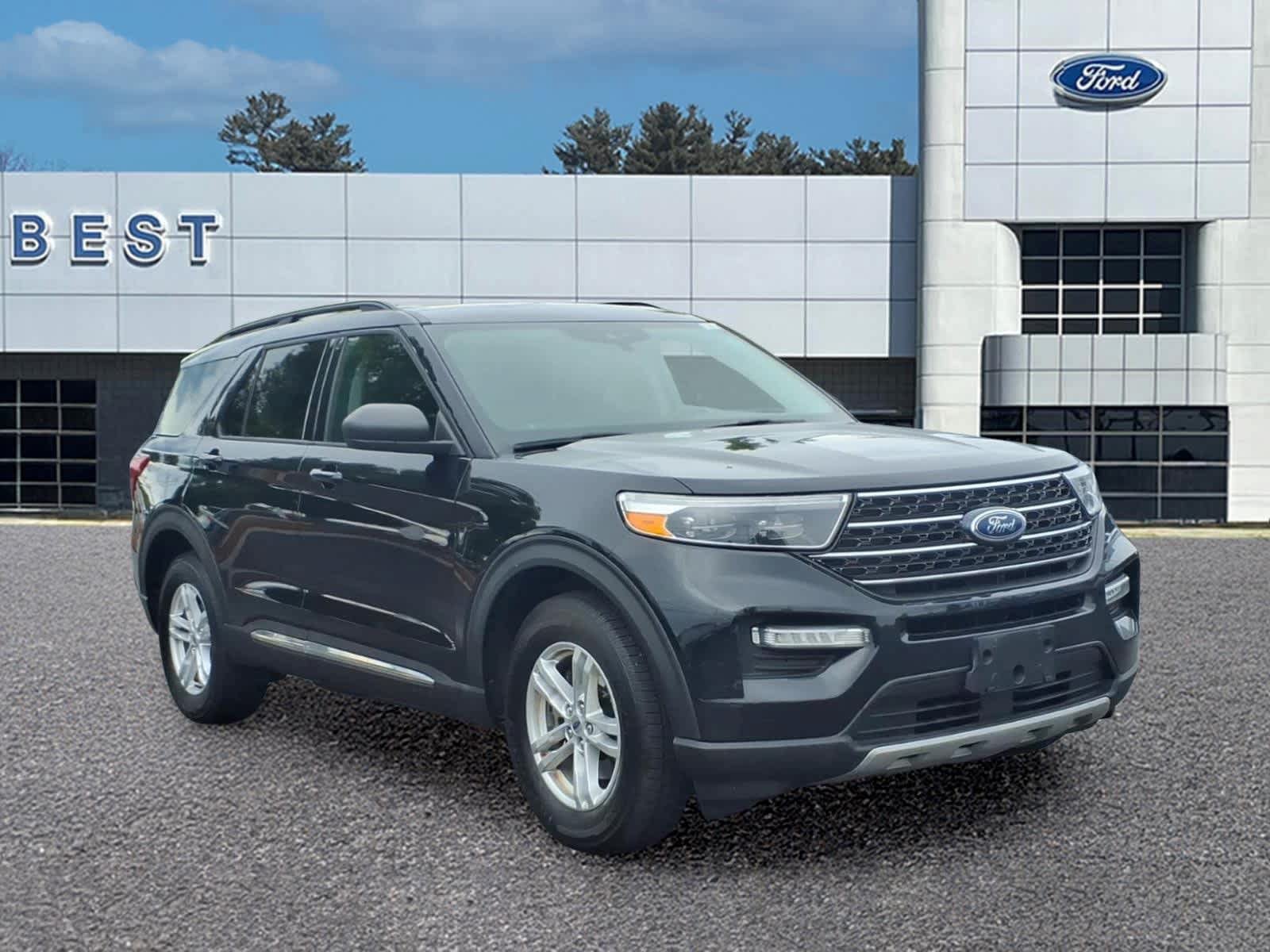 Used 2020 Ford Explorer XLT w/ Equipment Group 202A AWD/4WD image 11