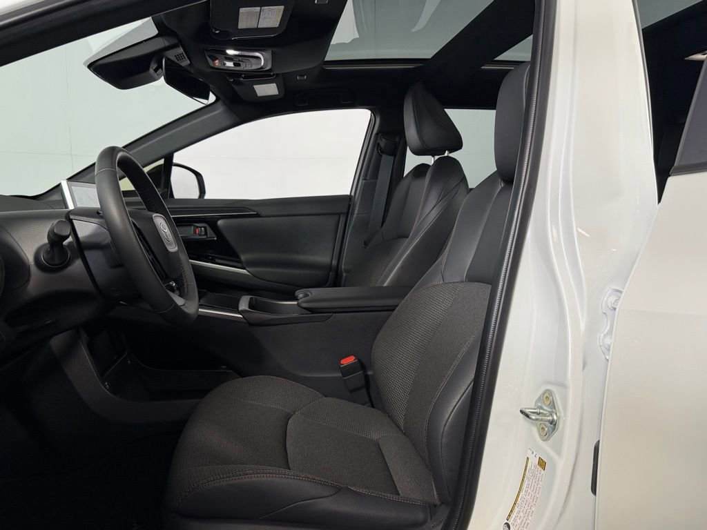 Used 2025 Toyota bZ4X AWD image 21