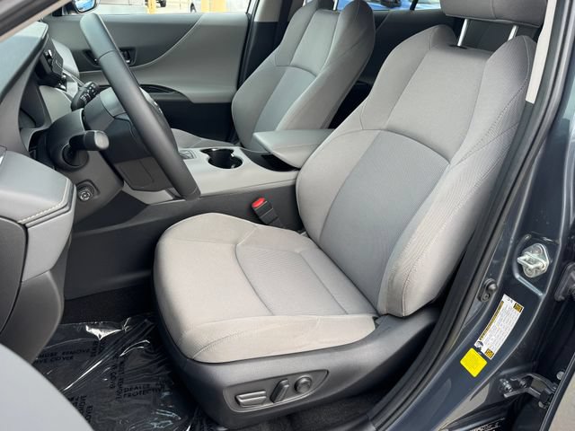 Used 2024 Toyota Venza LE AWD/4WD image 15