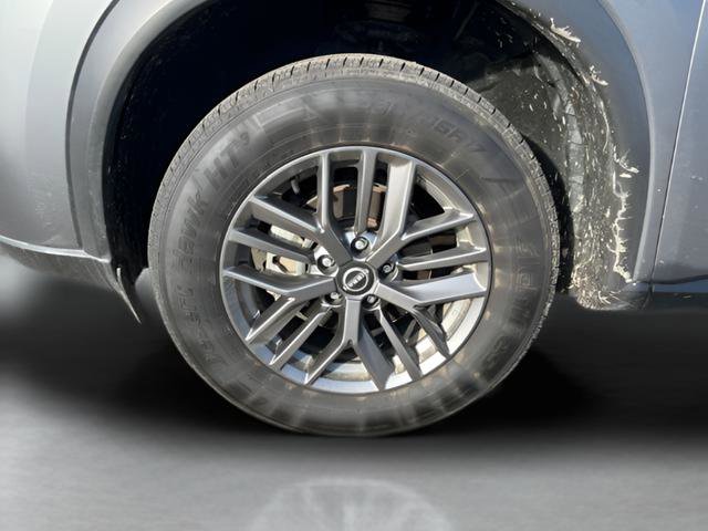 Used 2024 Nissan Rogue S AWD/4WD image 12