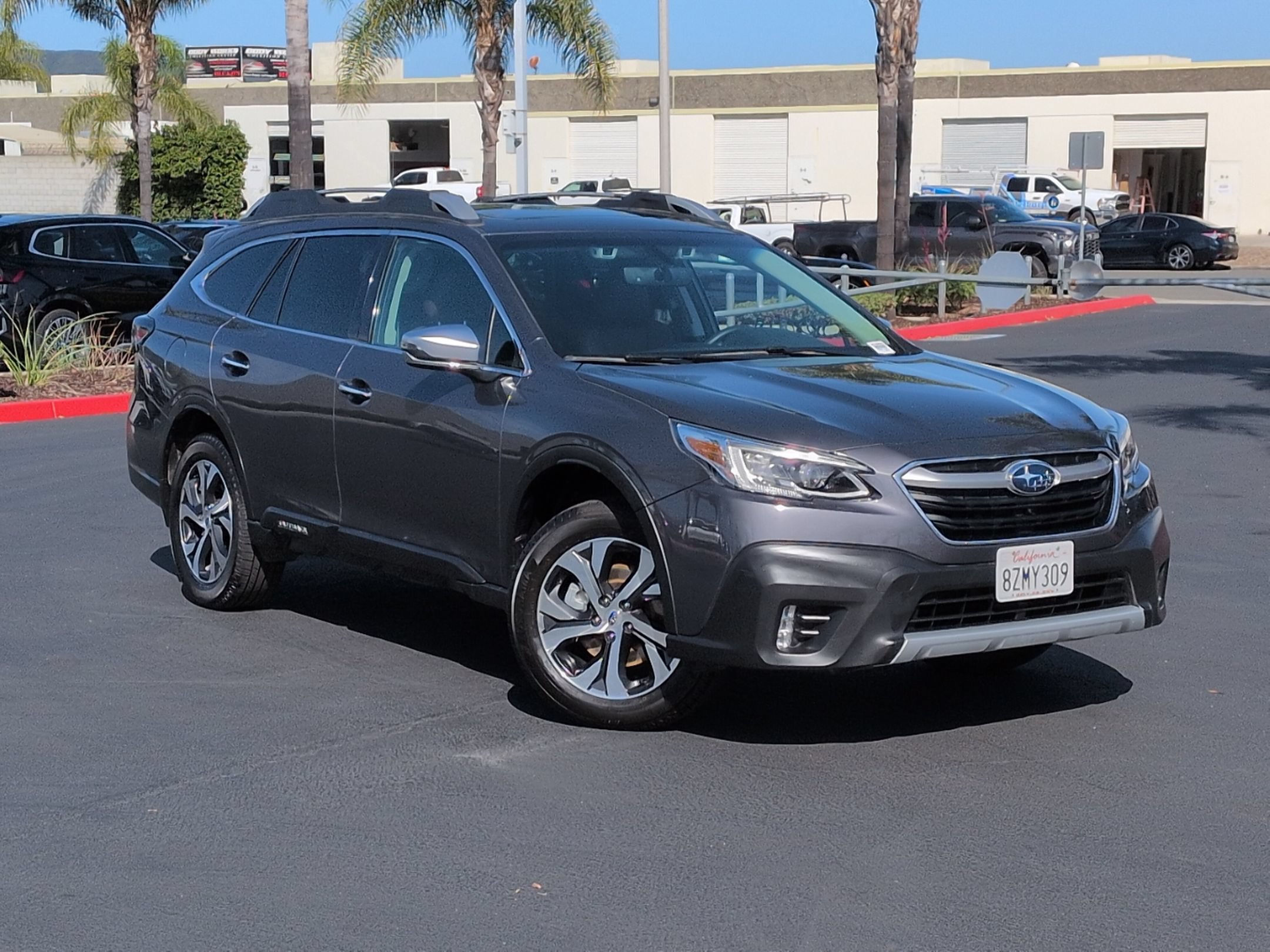 Used 2020 Subaru Outback Touring w/ Popular Package #2 AWD/4WD image 2
