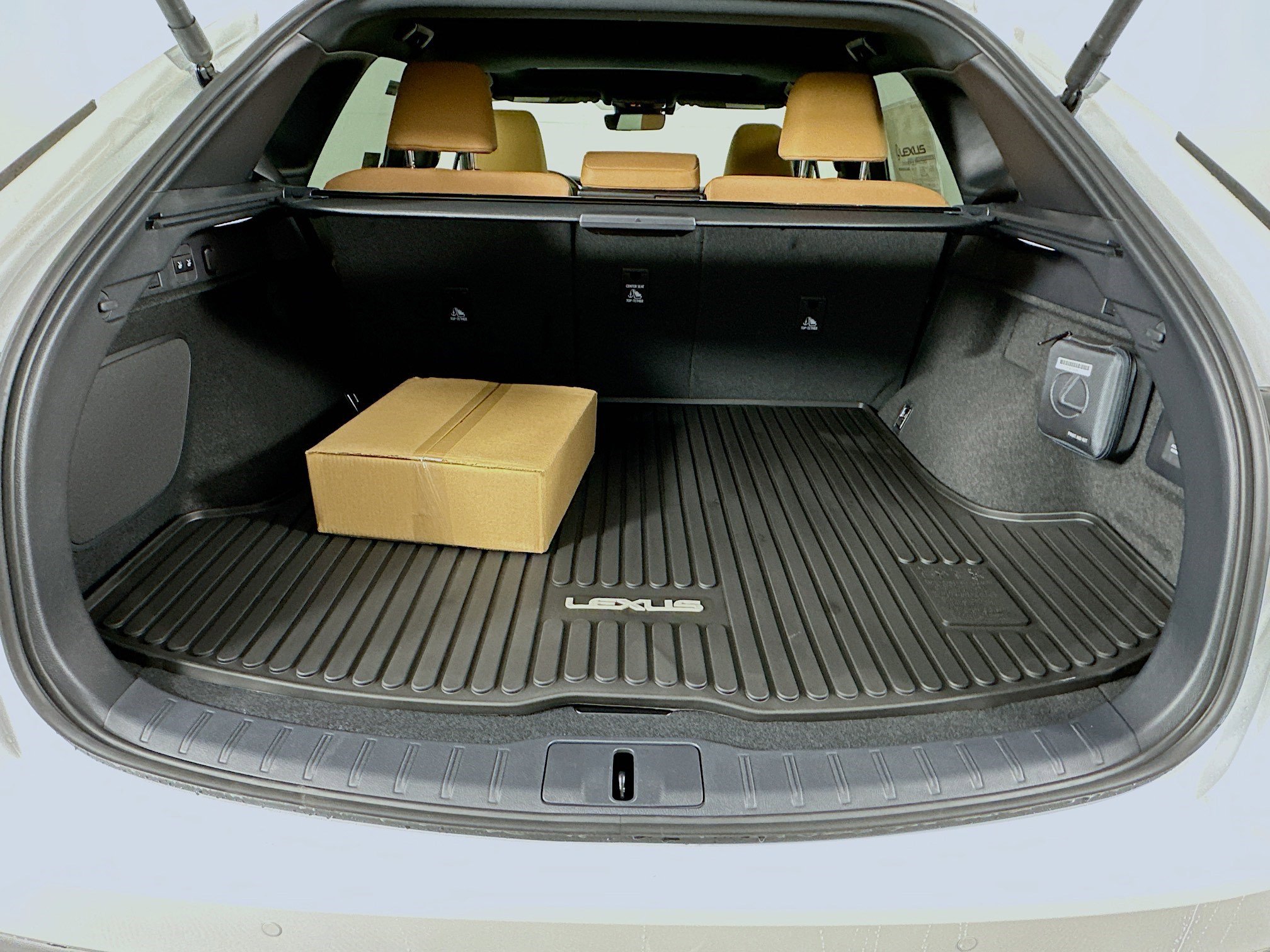 New 2026 Lexus RX 450h AWD image 29