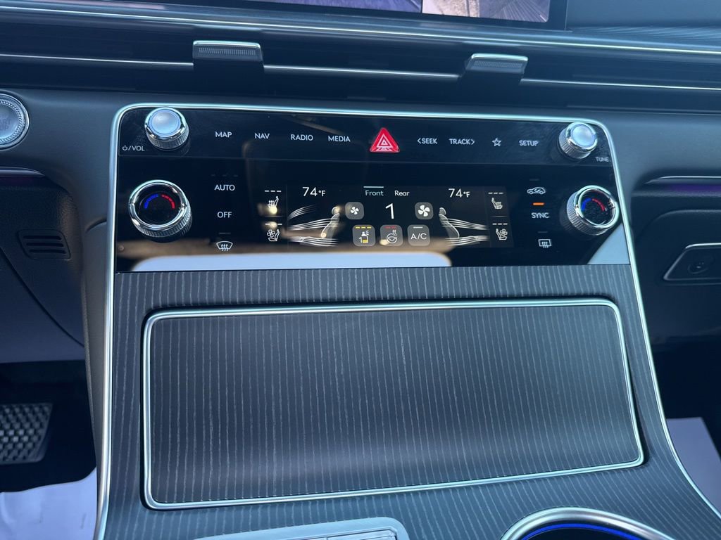 Certified 2025 Genesis GV80 3.5T image 18