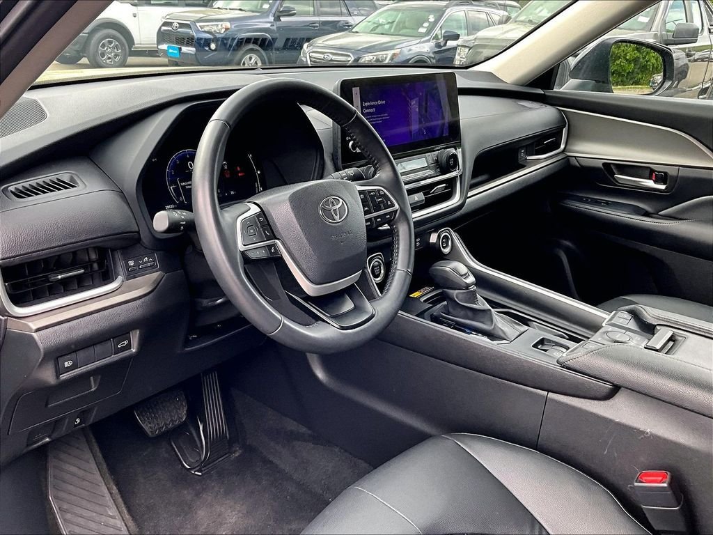 Used 2025 Toyota Grand Highlander AWD image 8