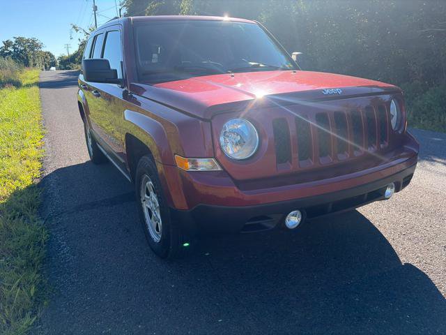 Used 2016 Jeep Patriot Sport w/ Power Value Group AWD/4WD image 5
