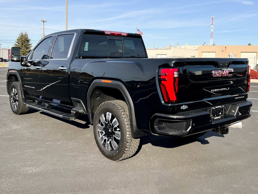 Used 2025 GMC Sierra 2500 Denali image 12