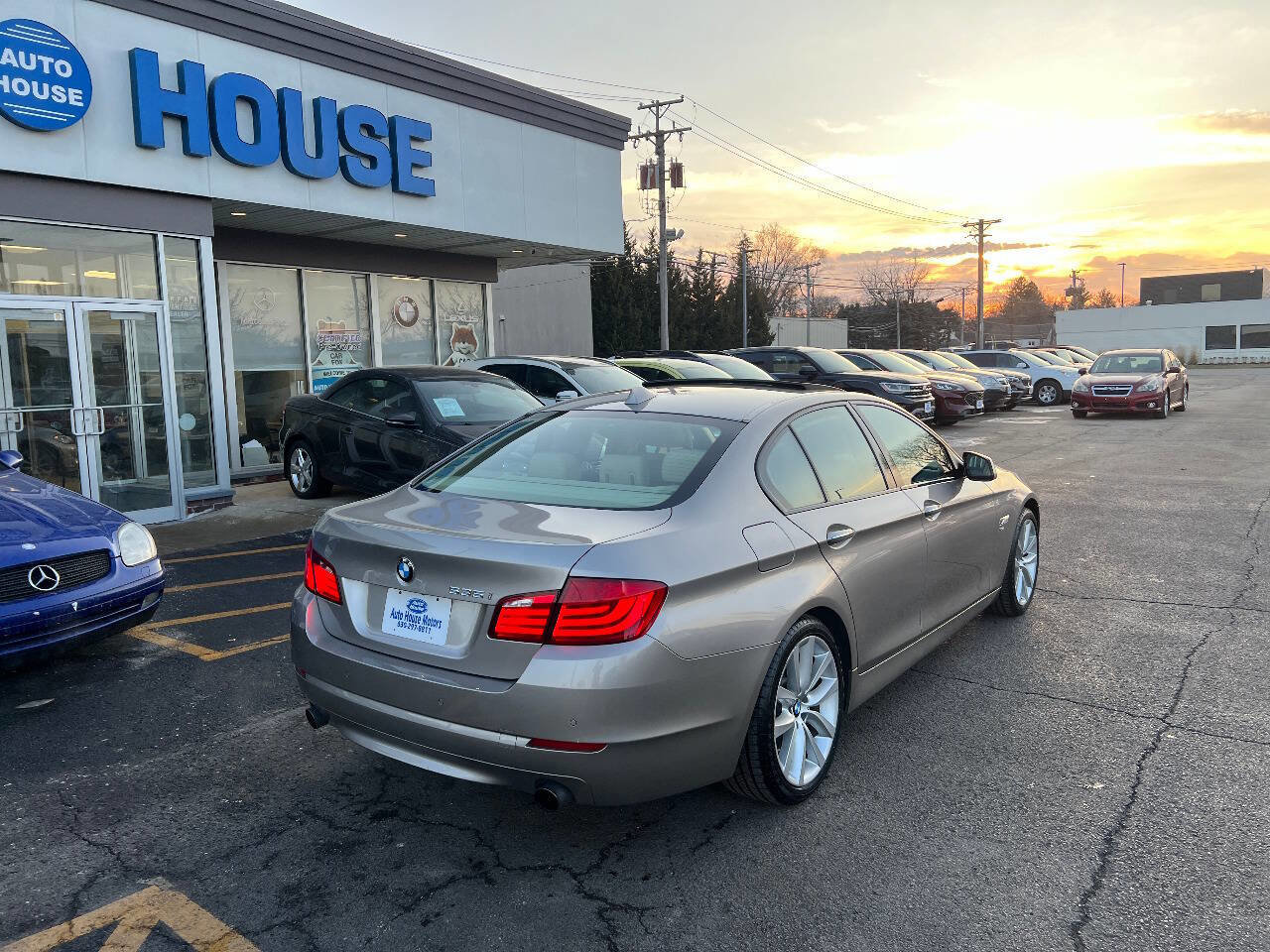 Used 2011 BMW 535i xDrive Sedan image 10
