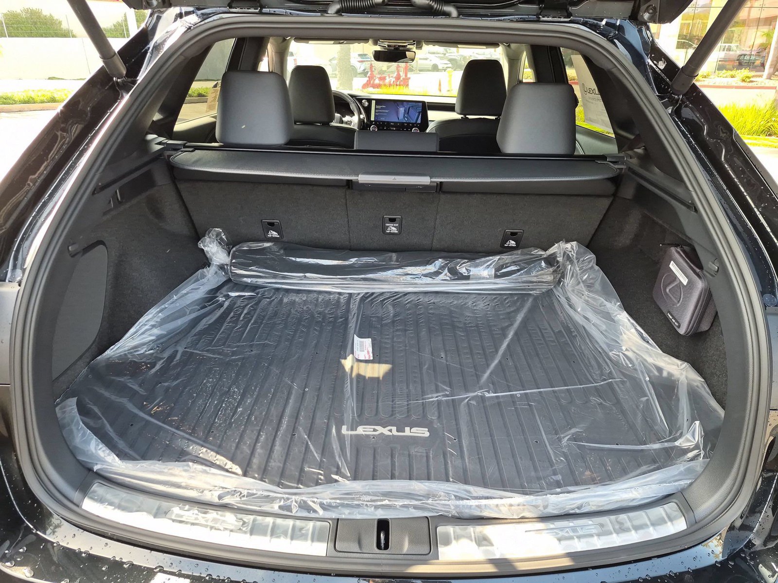New 2026 Lexus RX 450h AWD image 22