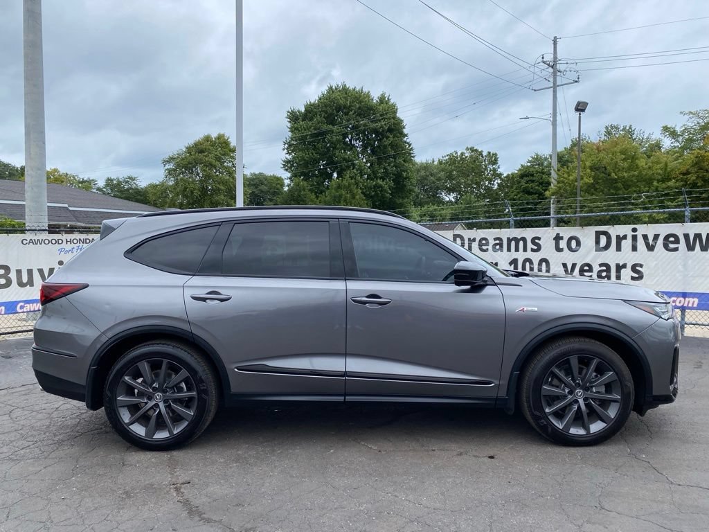 Used 2025 Acura MDX A-Spec AWD/4WD image 2