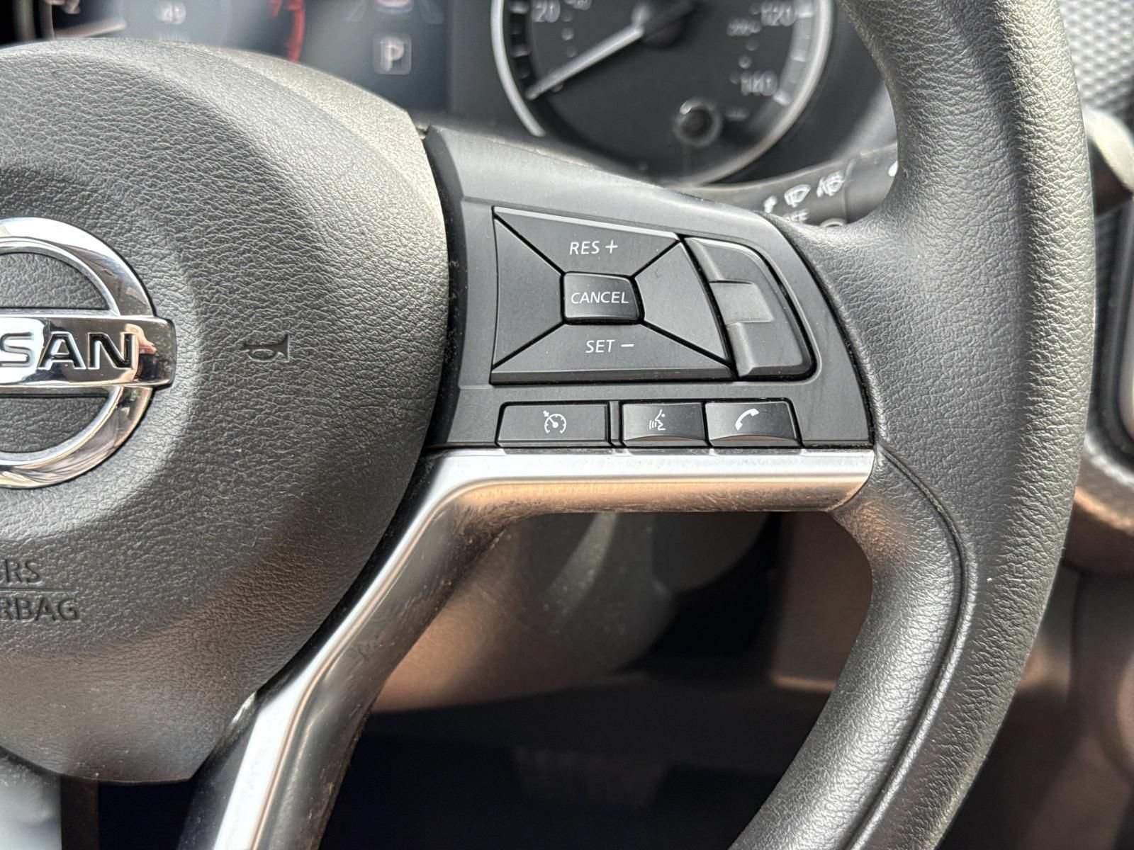 Used 2019 Nissan Kicks SV FWD image 14