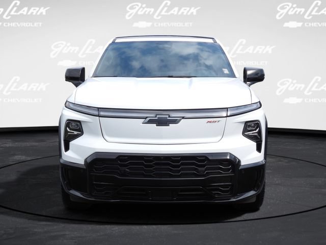 Used 2025 Chevrolet Silverado EV RST AWD/4WD image 36