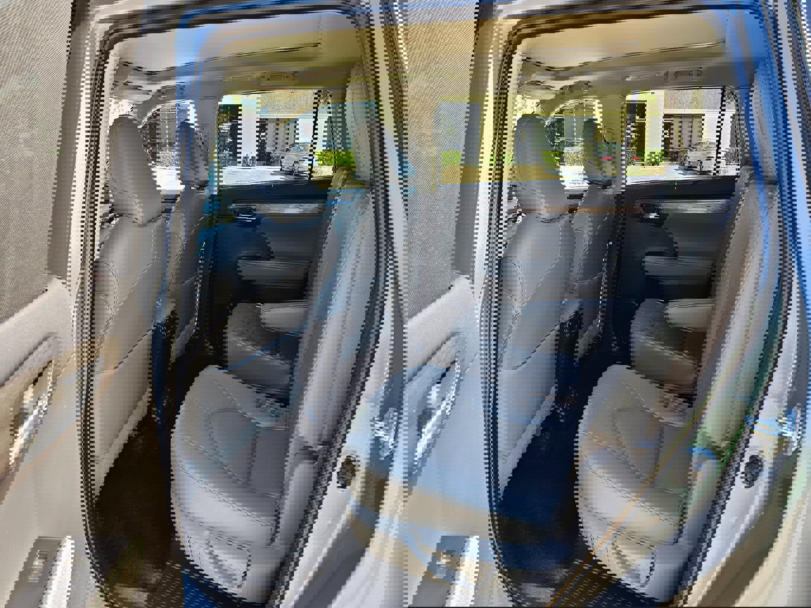 Used 2023 Toyota Highlander Platinum image 20