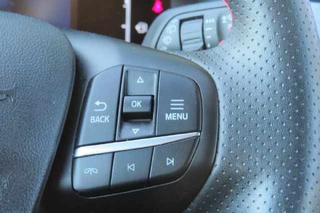 Used 2025 Ford Escape ST-Line AWD/4WD image 18