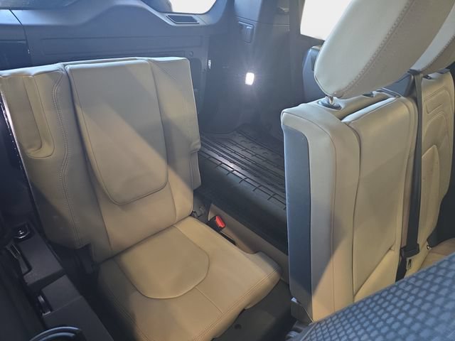 Used 2022 Land Rover Defender 110 S AWD/4WD image 16