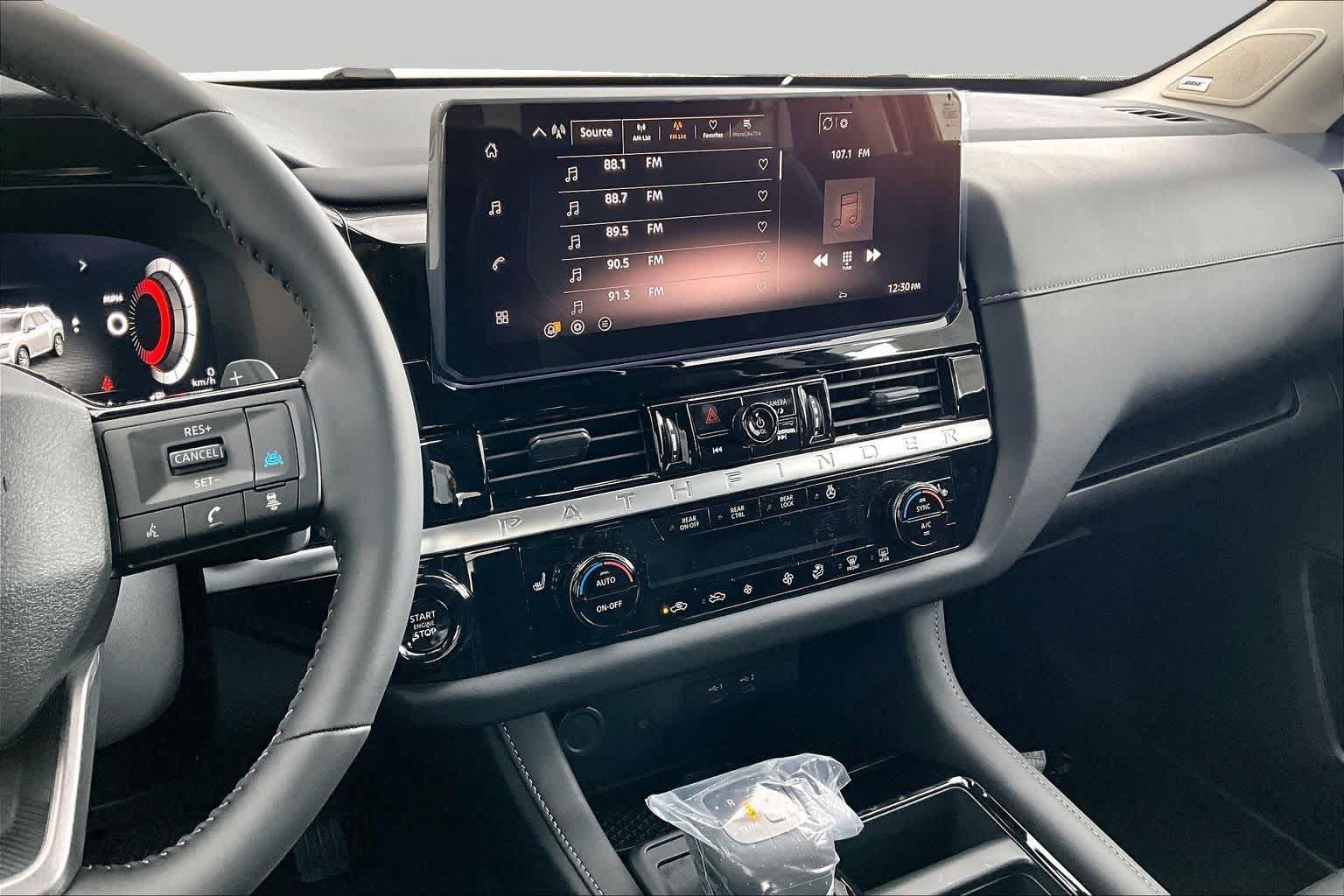 New 2026 Nissan Pathfinder SL FWD image 6