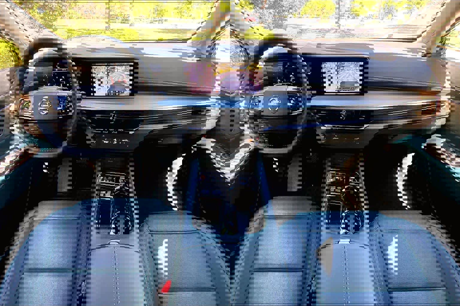 Used 2025 Nissan Murano Platinum w/ Cargo Package AWD/4WD image 16