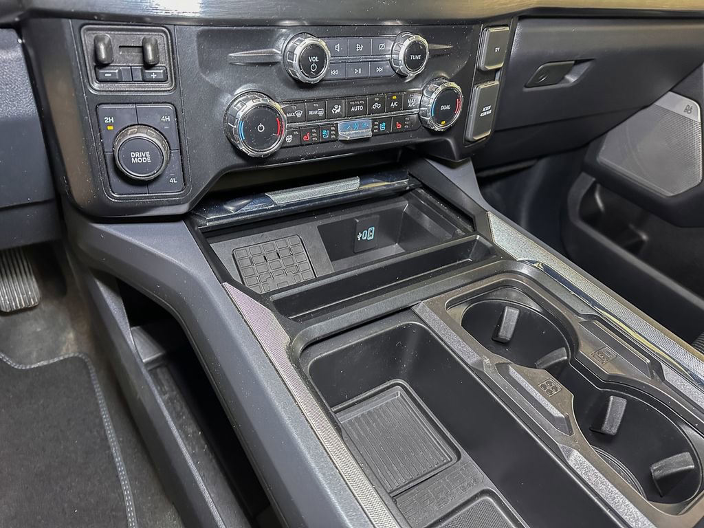 Used 2024 Ford F250 Lariat w/ Black Appearance Package AWD/4WD image 43