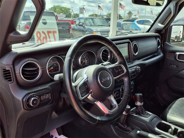 Used 2020 Jeep Wrangler Unlimited Sahara image 12