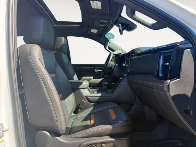 Used 2022 GMC Sierra 1500 AT4 w/ AT4 Preferred Package AWD/4WD image 10