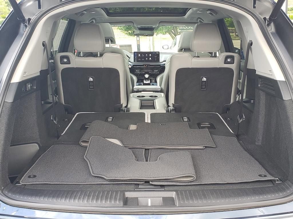 Certified 2025 Acura MDX SH-AWD w/ Technology Package image 8