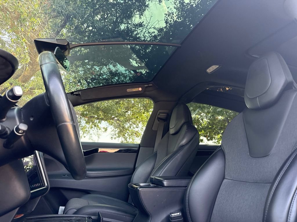 Used 2018 Tesla Model X 75D AWD/4WD image 36