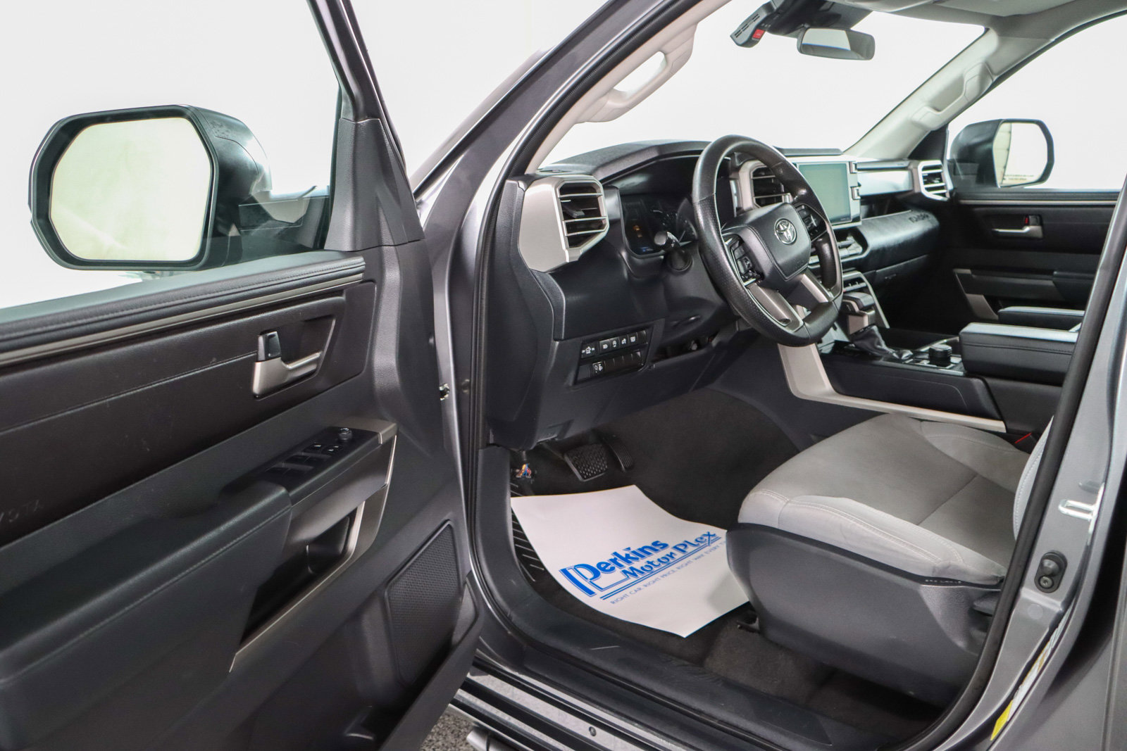 Used 2024 Toyota Tundra SR5 AWD/4WD image 3