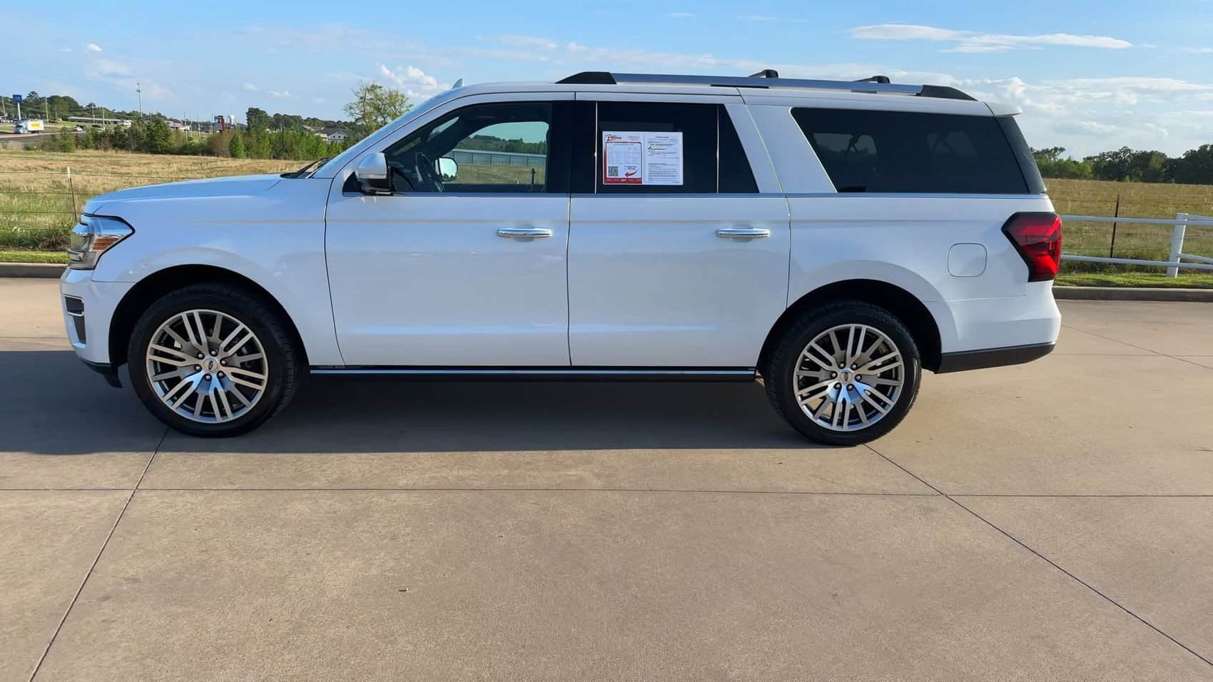 Used 2024 Ford Expedition Max Limited AWD/4WD image 6