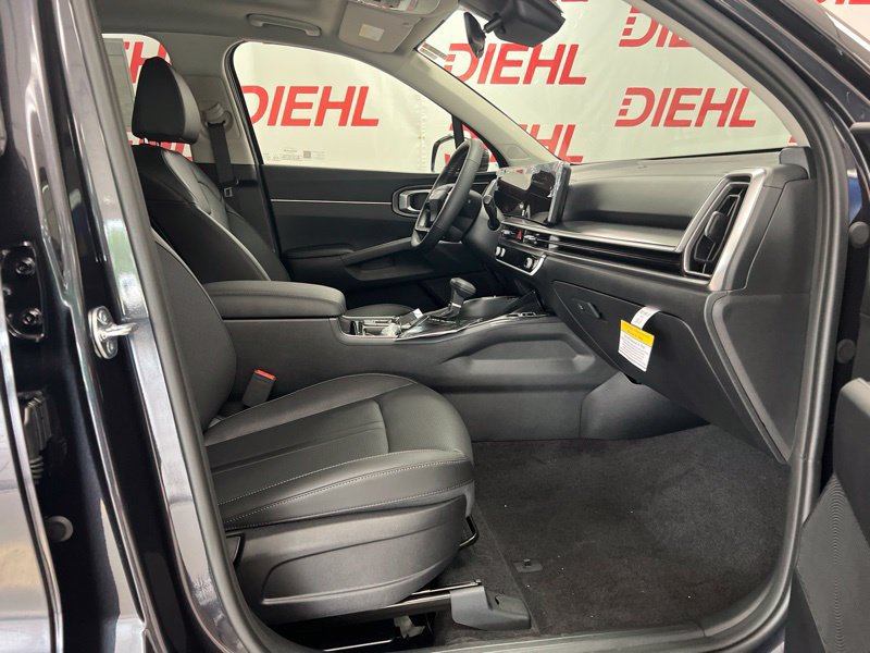 New 2026 Kia Sorento S w/ S Panoramic Sunroof Package FWD image 11