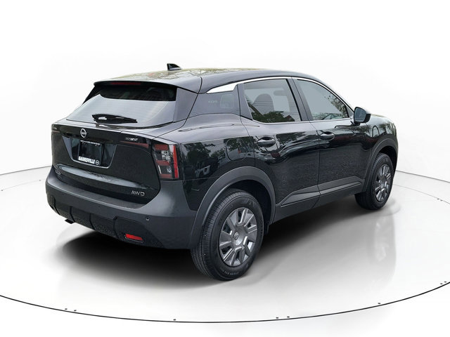 Used 2025 Nissan Kicks S image 2