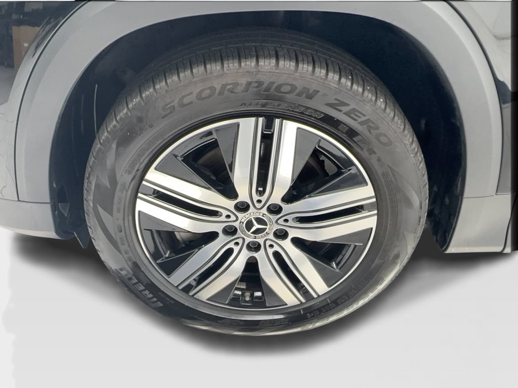 Used 2023 Mercedes-Benz EQB 300 4MATIC image 13
