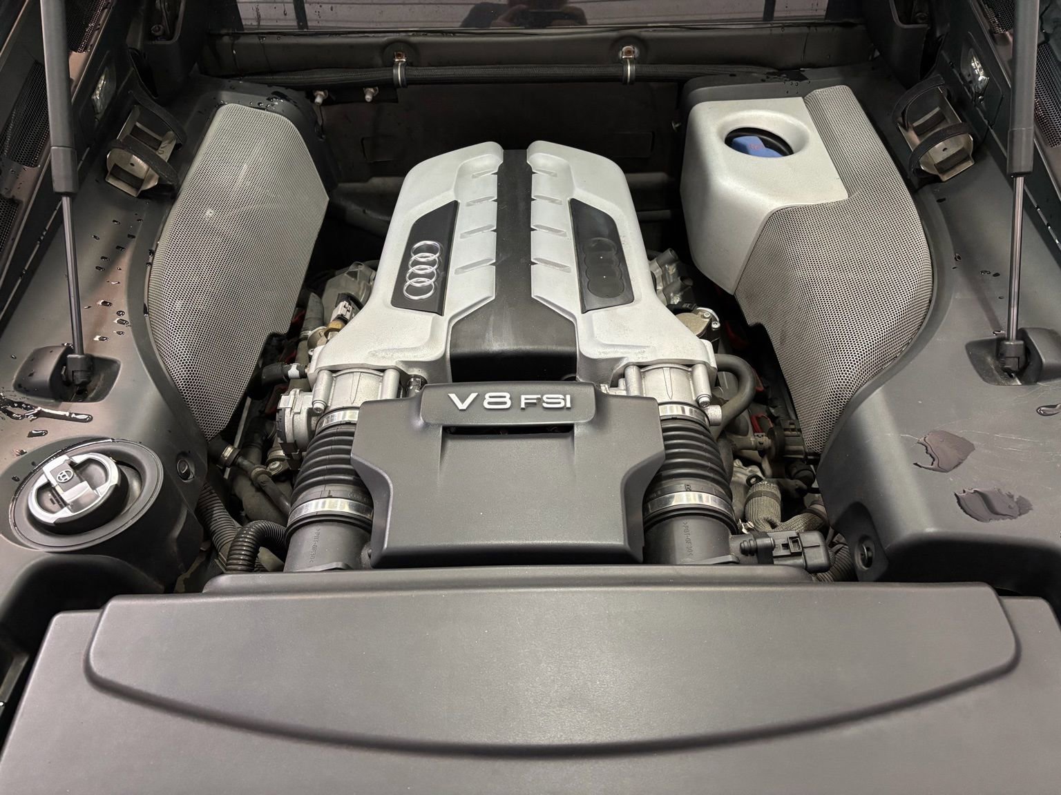 Used 2009 Audi R8 V8 image 29