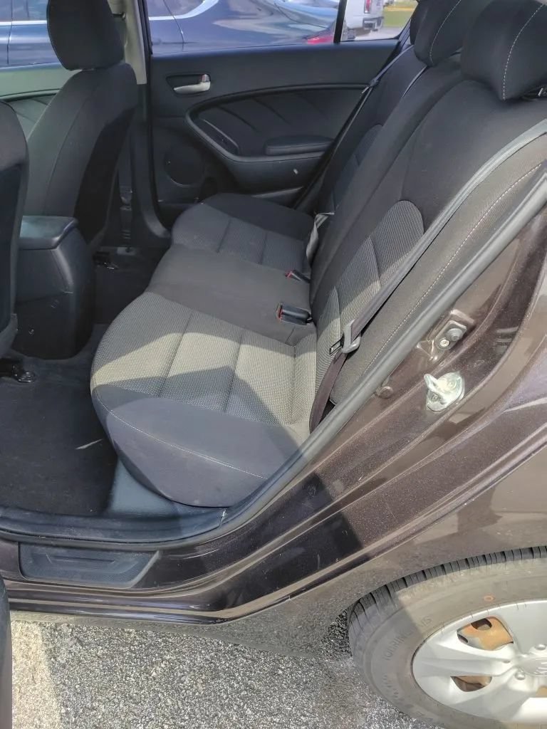 Used 2017 Kia Forte LX FWD image 6