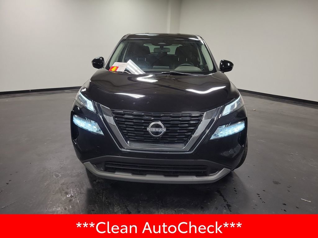 Used 2023 Nissan Rogue SV image 3