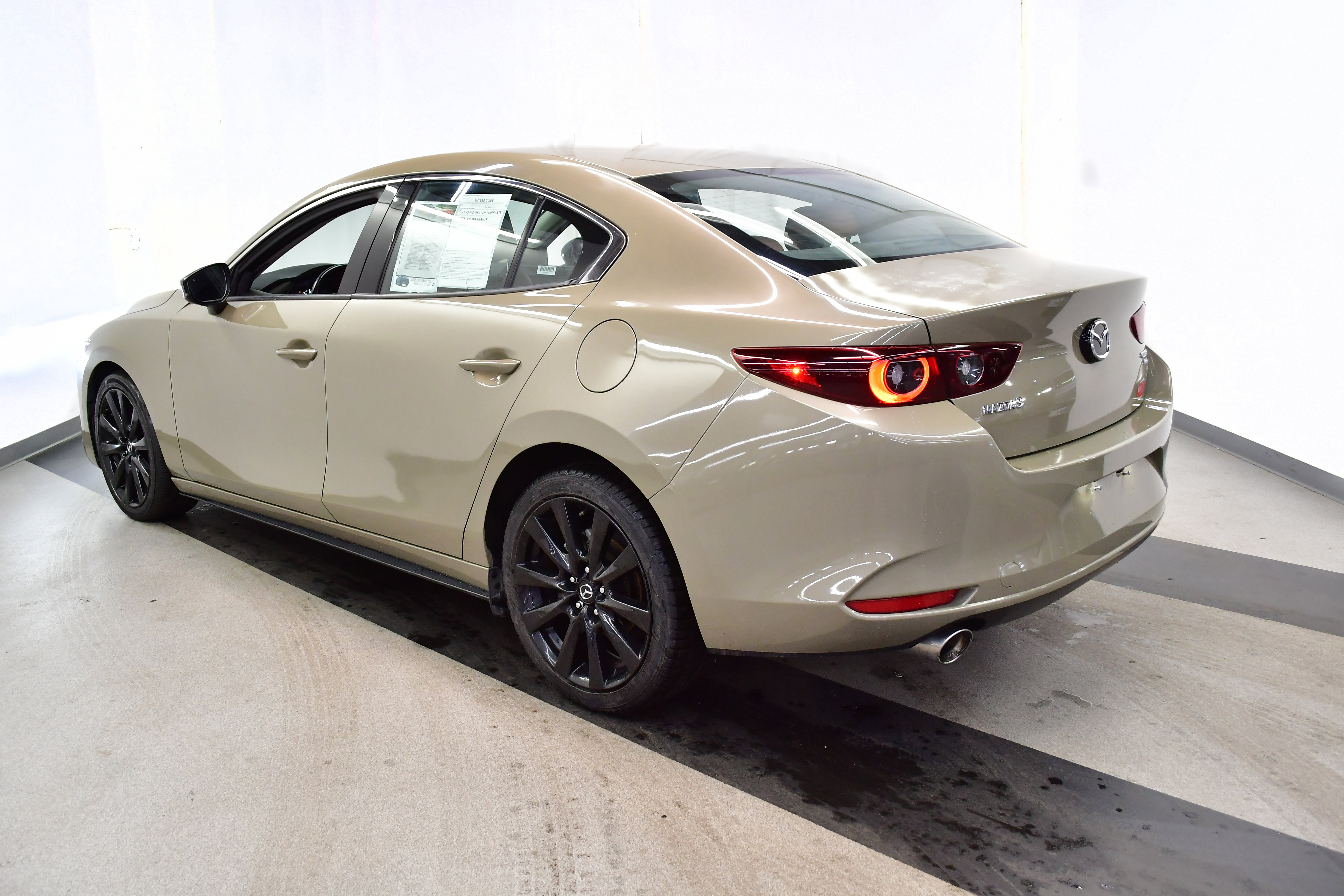 Used 2024 MAZDA MAZDA3 s image 8