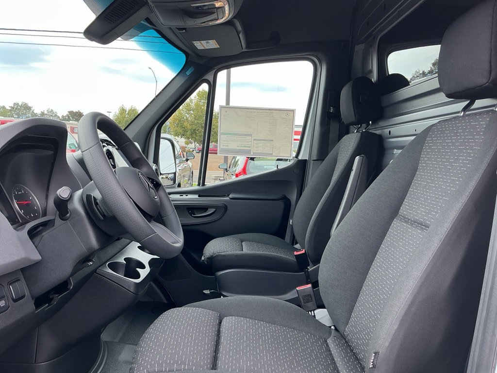 New 2026 Mercedes-Benz Sprinter 2500 image 12