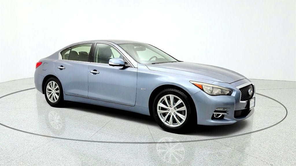 Used 2017 INFINITI Q50 Premium w/ 2.0T Premium Plus Package RWD image 3