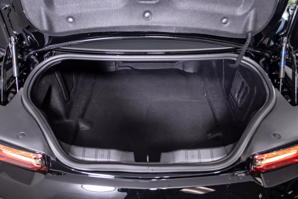 Used 2021 Chevrolet Camaro SS RWD image 8