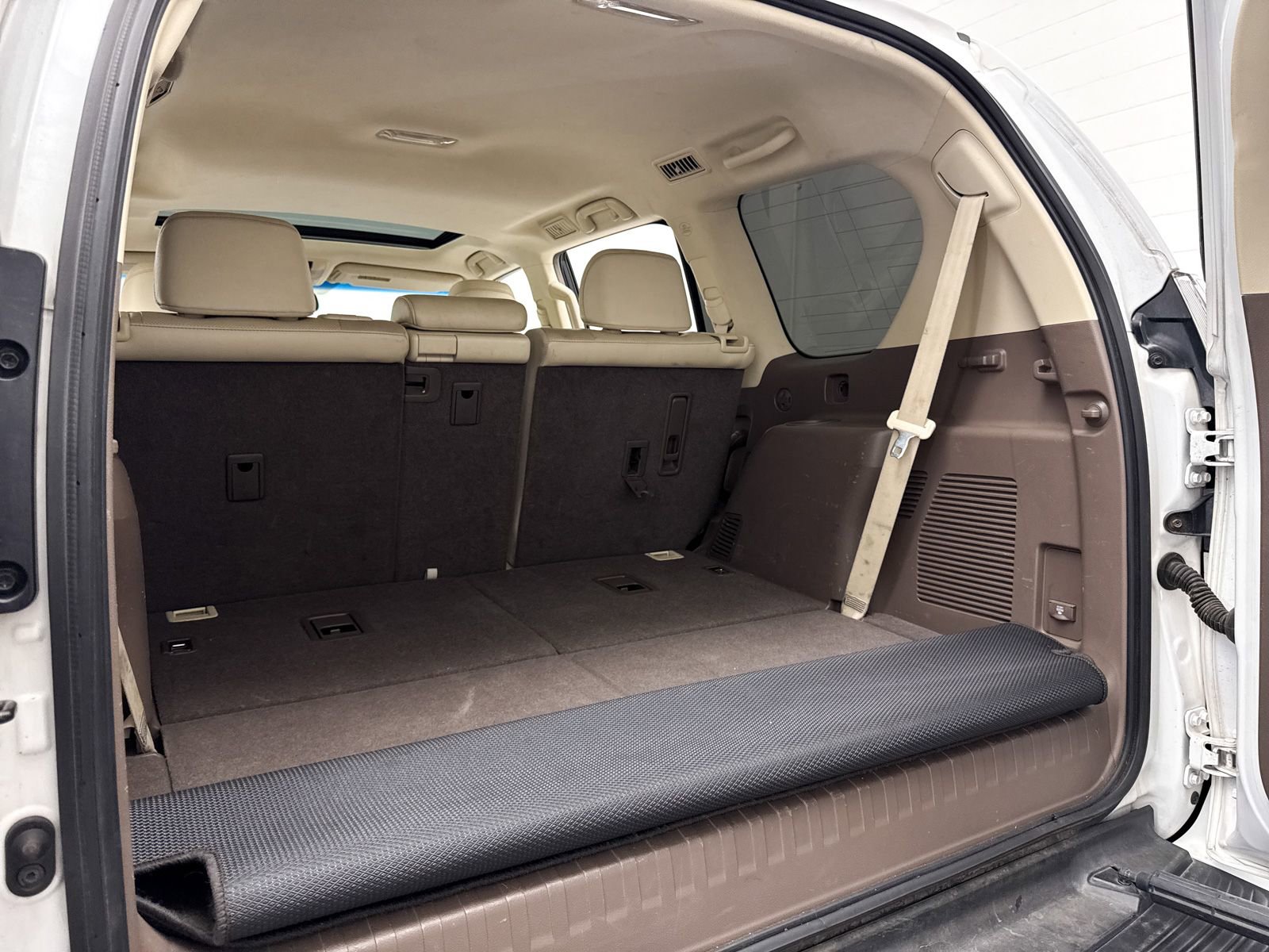 Used 2016 Lexus GX 460 w/ Premium Package AWD/4WD image 29
