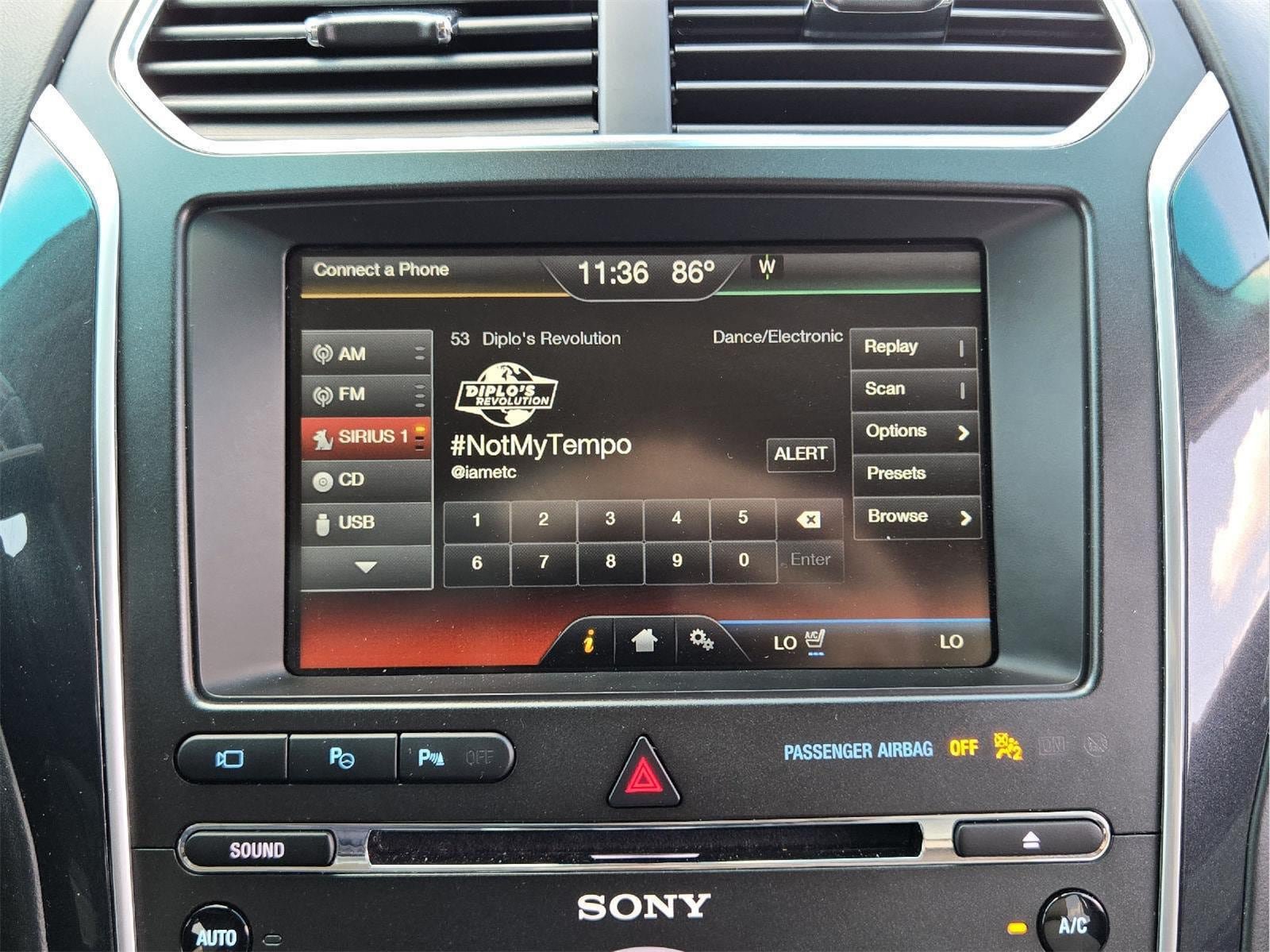 Used 2016 Ford Explorer Platinum AWD/4WD image 16