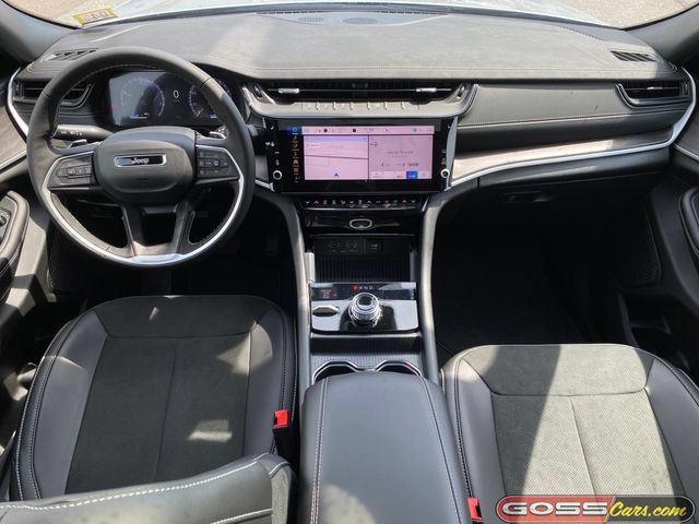 New 2026 Jeep Grand Cherokee Altitude AWD/4WD image 9