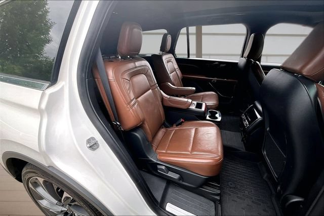 Used 2021 Lincoln Aviator Reserve w/ Equipment Group 201A AWD/4WD image 27