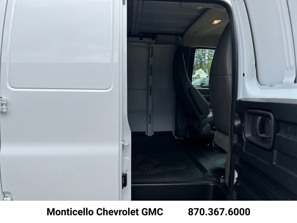 New 2026 Chevrolet Express 2500 Extended image 23