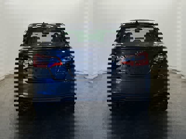 Used 2018 Subaru Legacy 2.5i Premium w/ Popular Package #1 AWD/4WD image 4