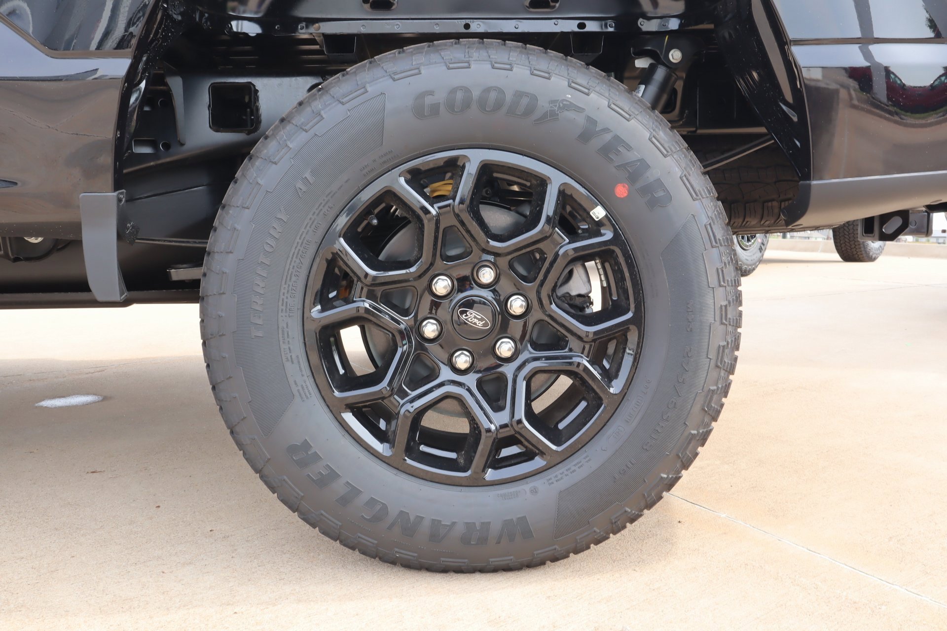 New 2025 Ford F150 Lariat w/ FX4 Off-Road Package image 20