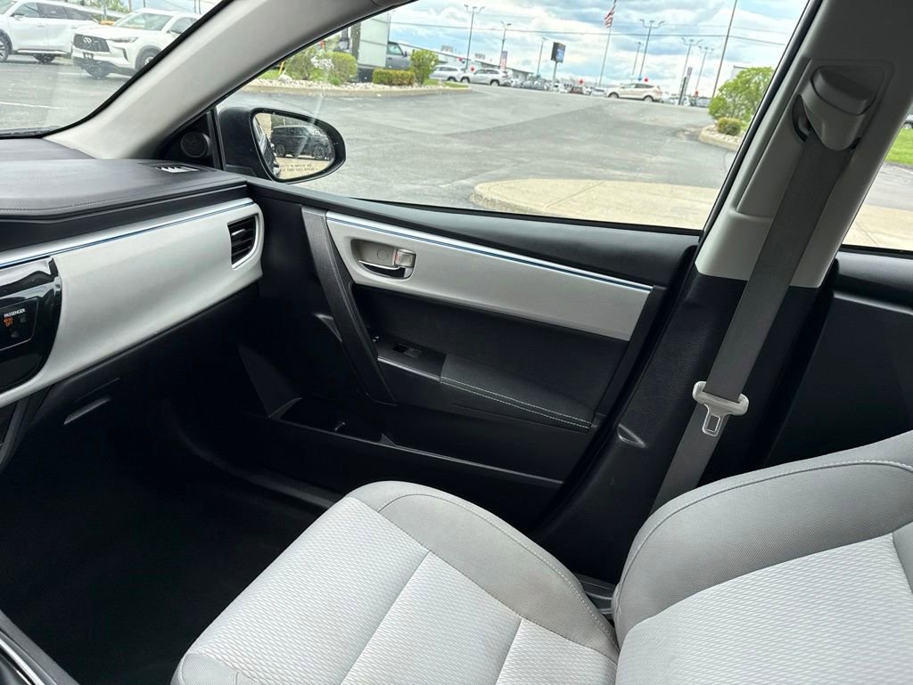 Used 2015 Toyota Corolla LE FWD image 21