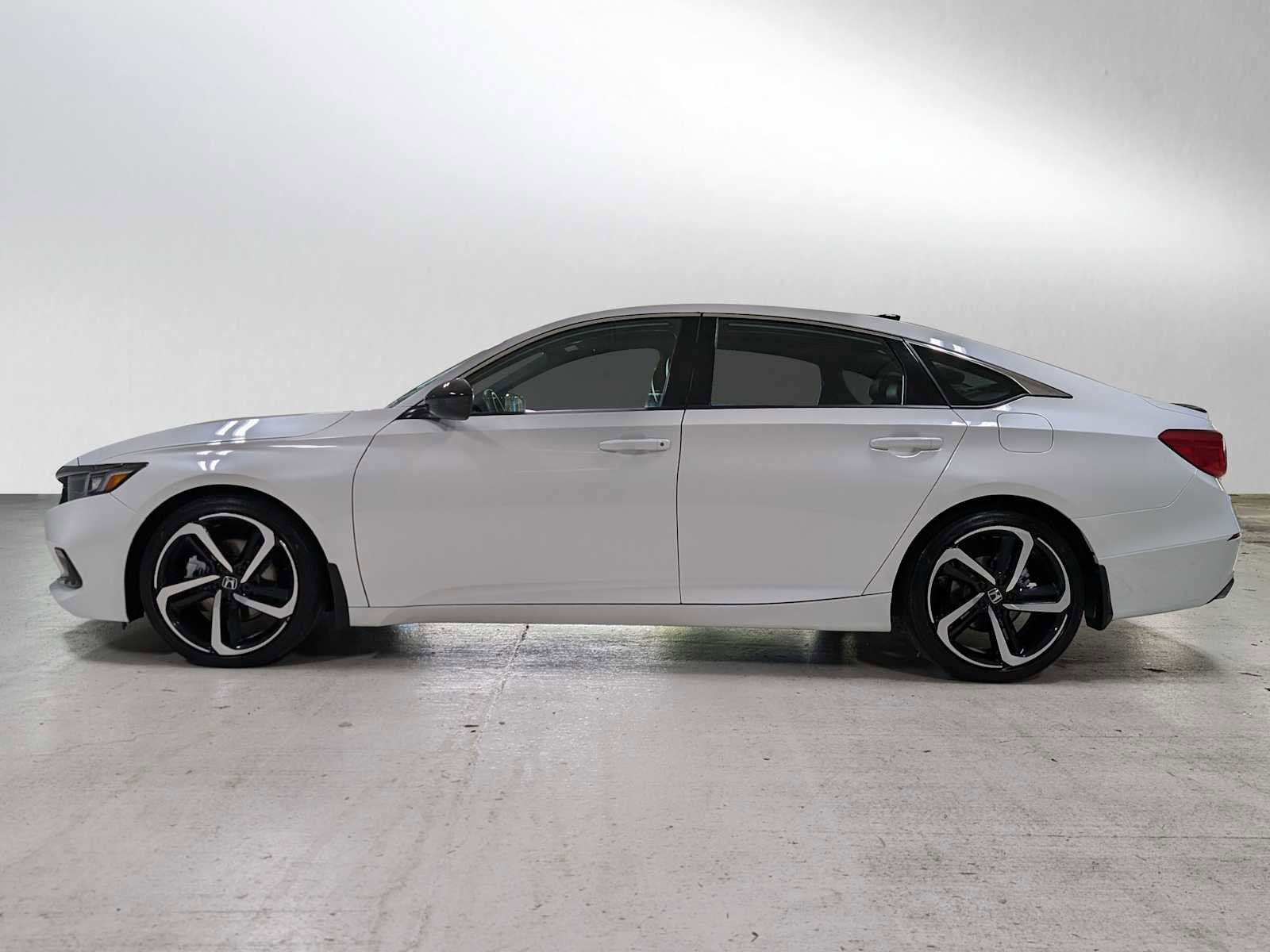 Used 2022 Honda Accord Sport image 11