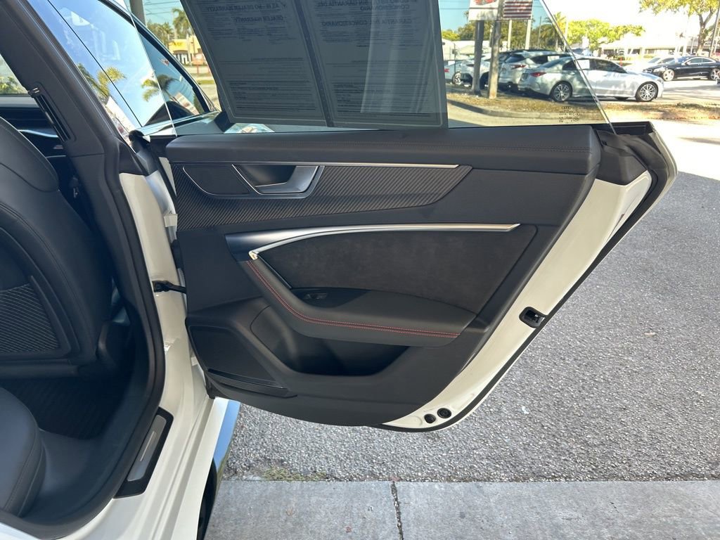 Used 2022 Audi RS 7 Sportback w/ Black Optic Package image 32